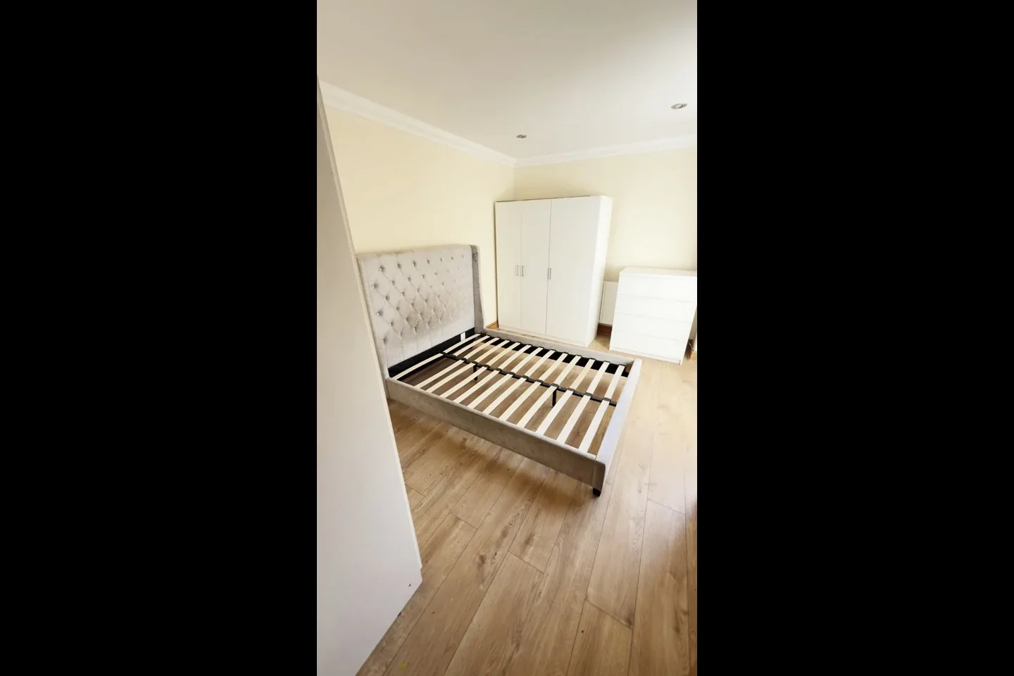 Room Albert Square in Greater London