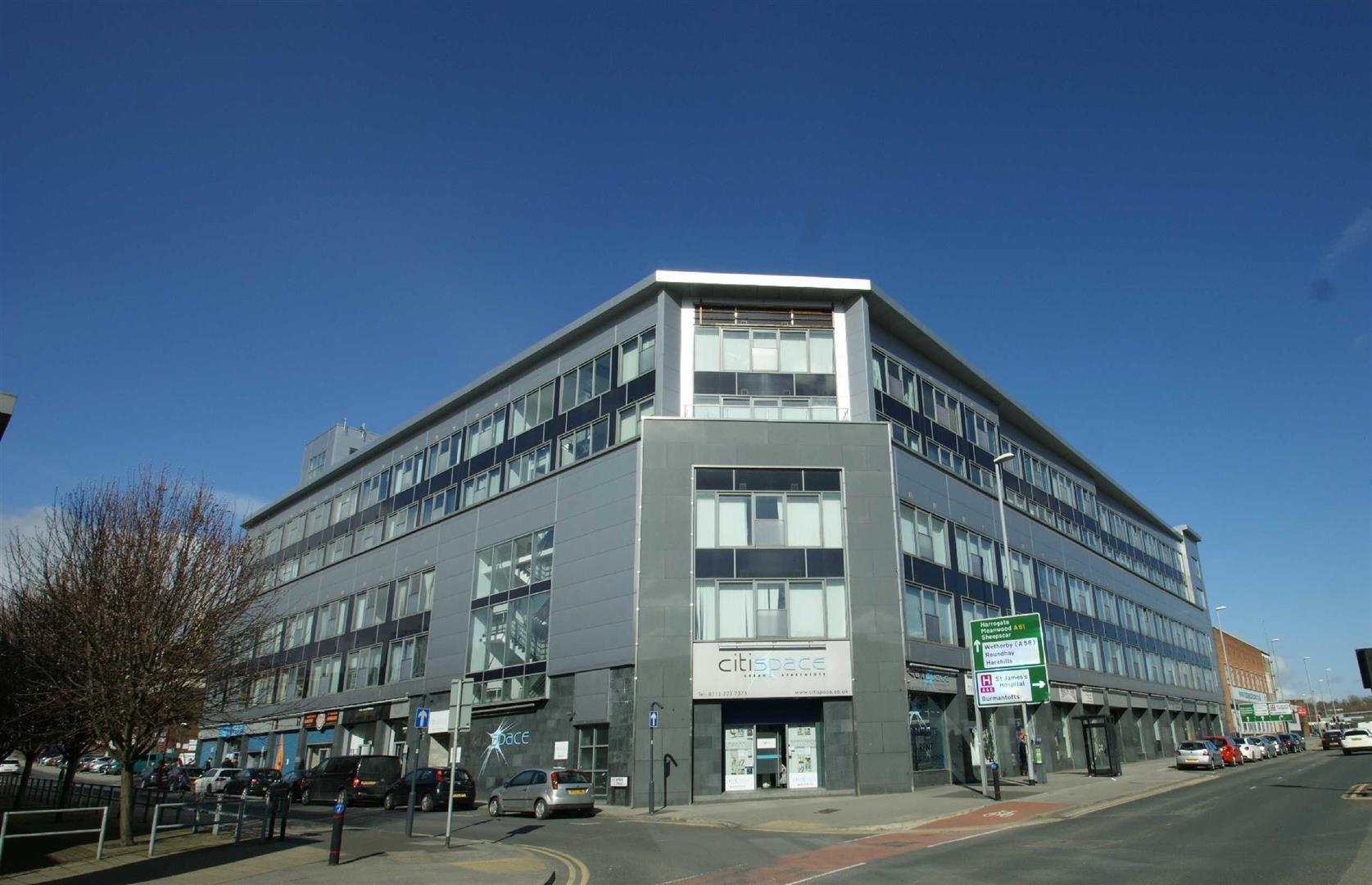 Flat Byron Street in Leeds