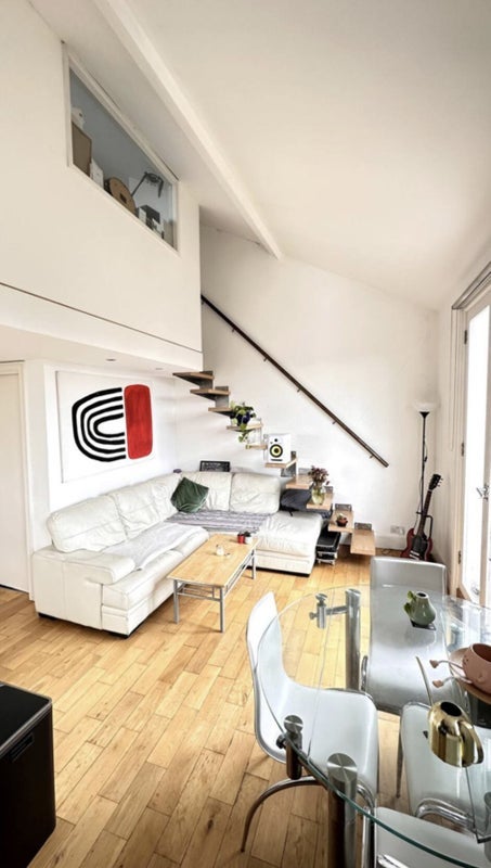 Room St Paul's Crescent in Greater London
