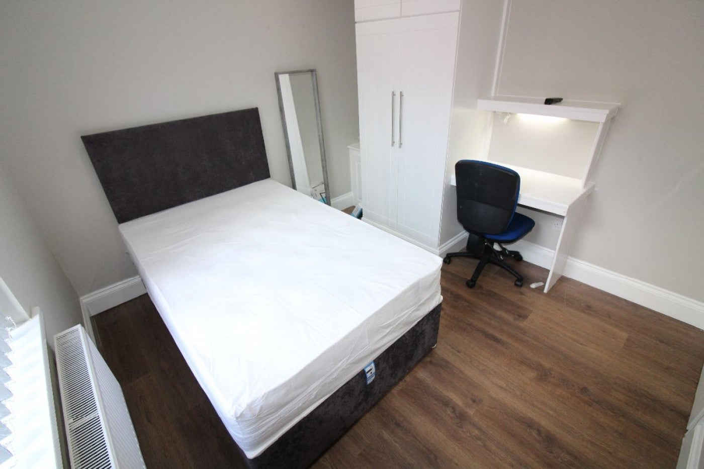 Flat Elmsley Street in Preston