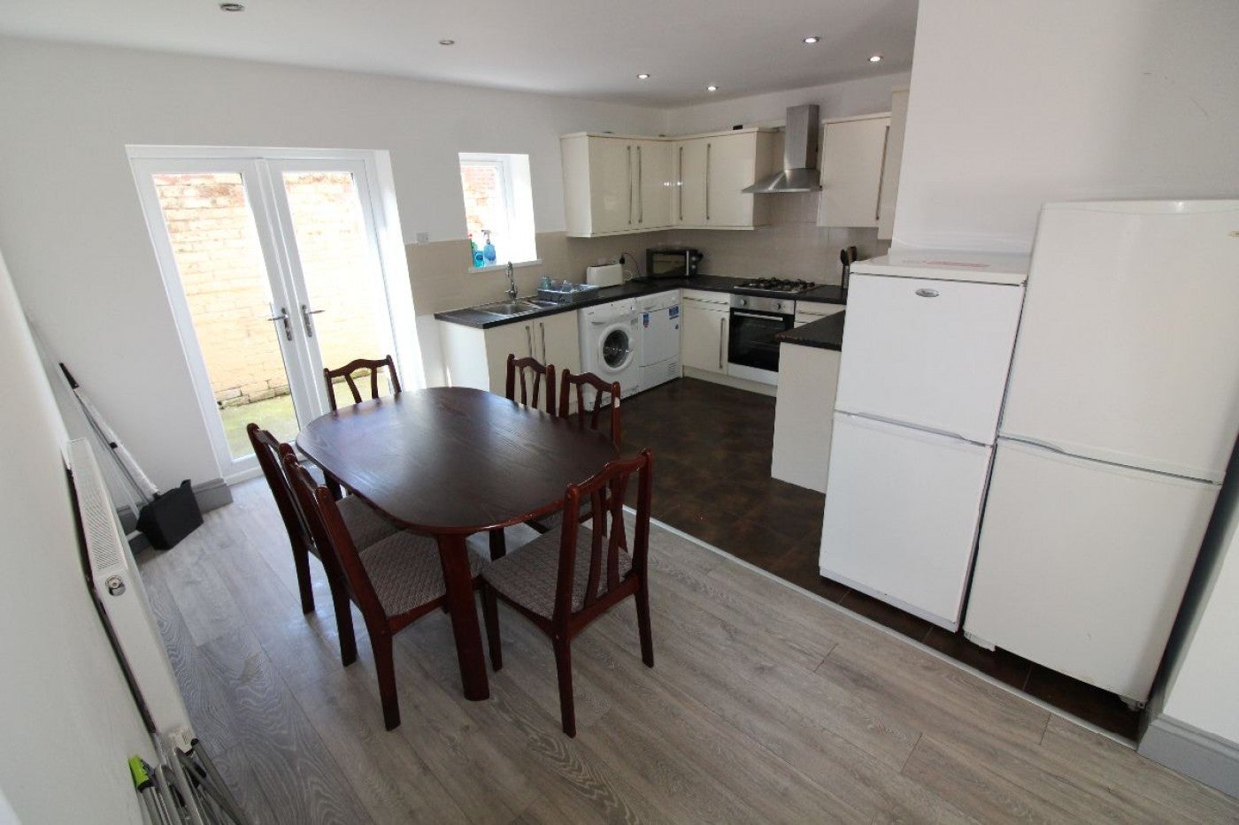 Flat Elmsley Street in Preston