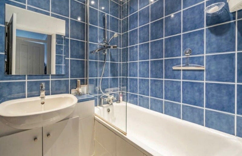 Room Primrose Hill Road in Greater London