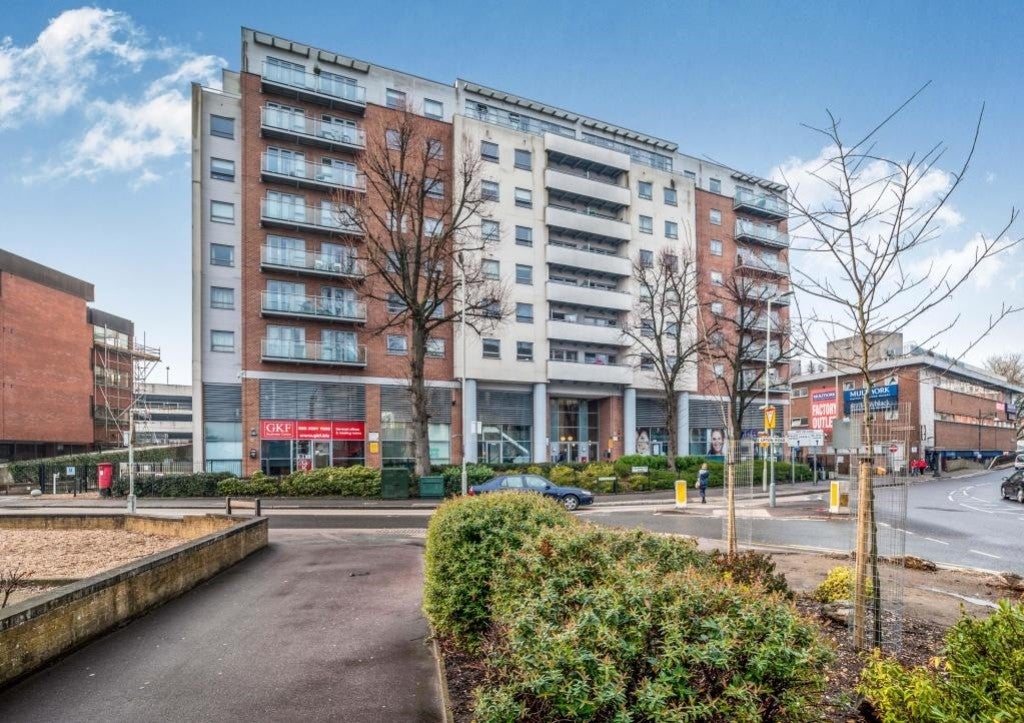 Flat Wilmington Close in Watford