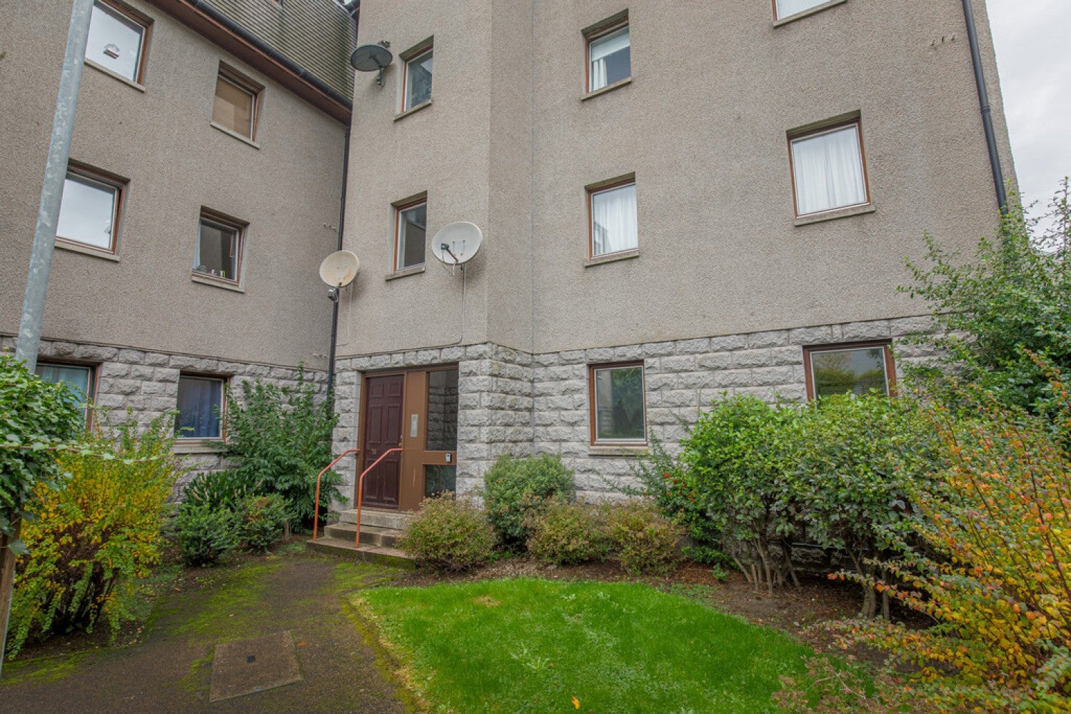 Flat Willowbank Road in Aberdeen City
