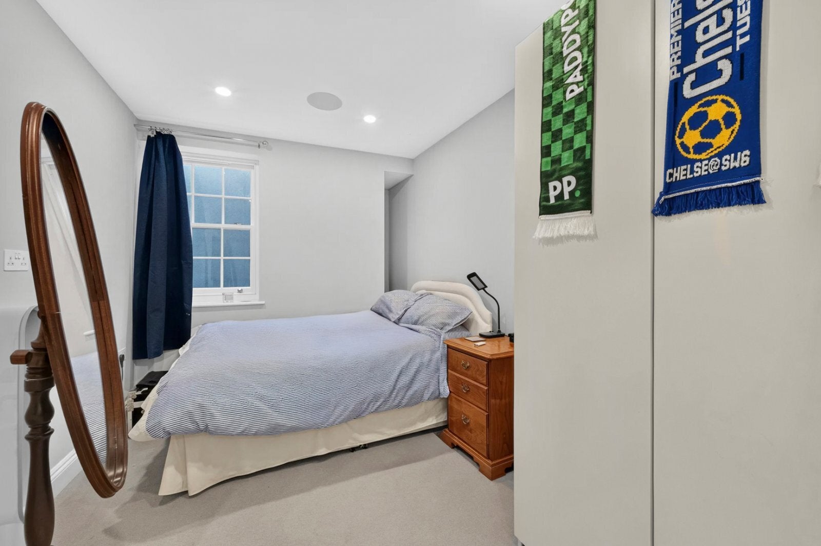 Flat Sefton Street in Greater London