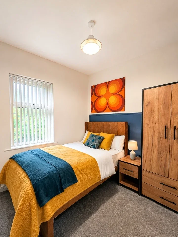 Room Lower Broughton Road in Salford