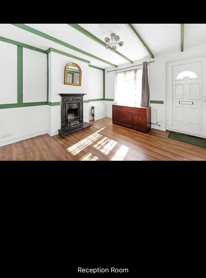 House Yateley Court in Greater London
