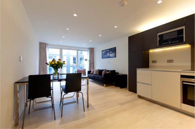 Flat Micawber Street in Greater London