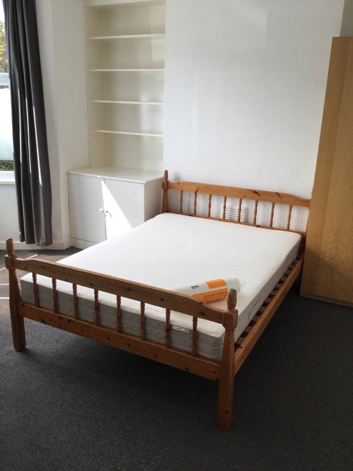 Flat Braxfield Road in Greater London