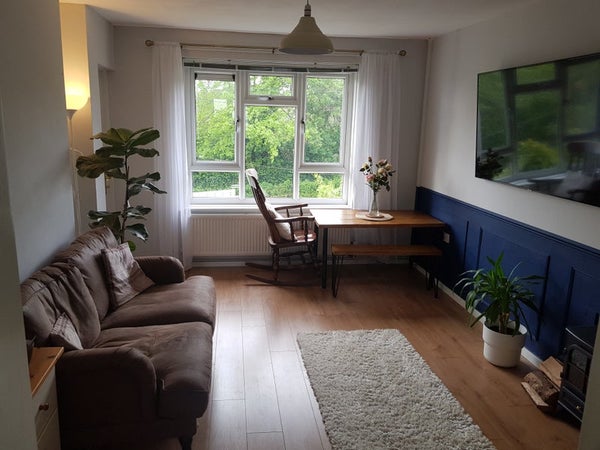 Flat Wellington Grove in Leeds