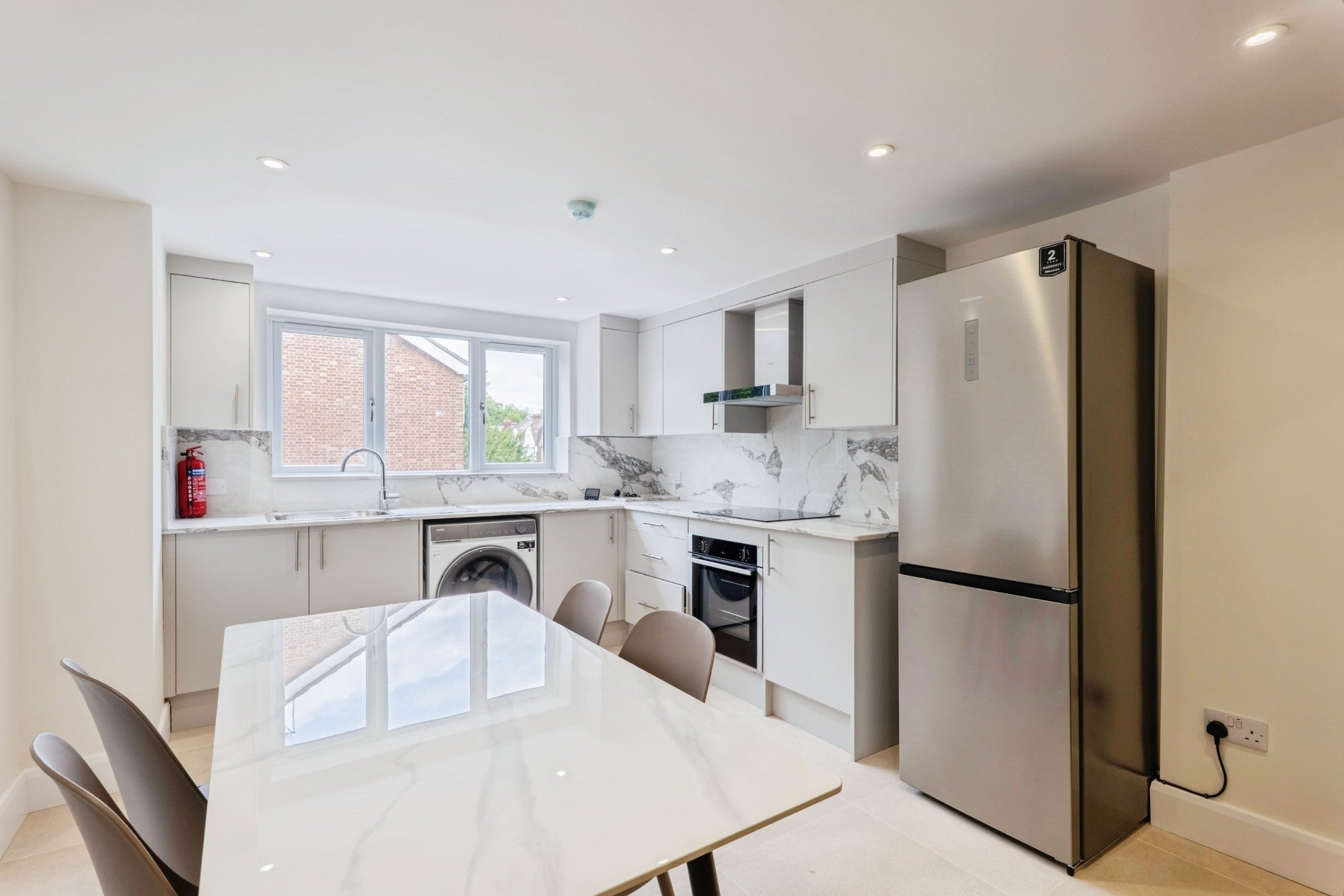 Flat Salusbury Road in Greater London