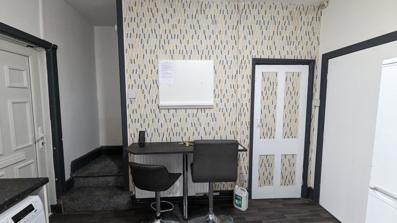 Room Birch Street in Tameside