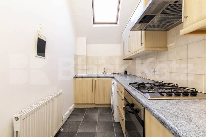 Flat Iverson Road in Greater London