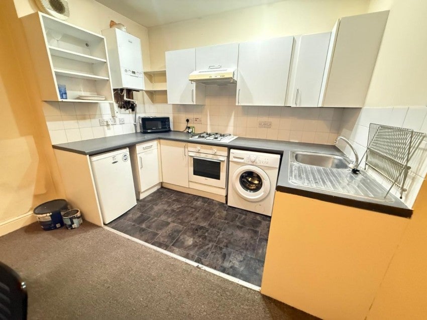 Flat Warlters Road in Greater London