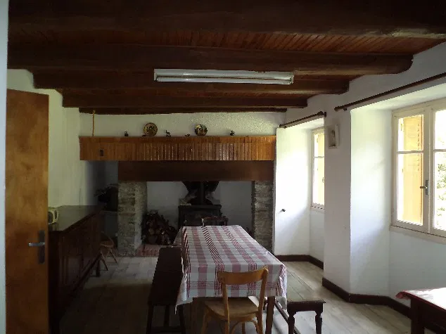 House Route de Montarnal in Sénergues