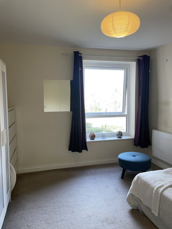 Room Watney Close in Greater London