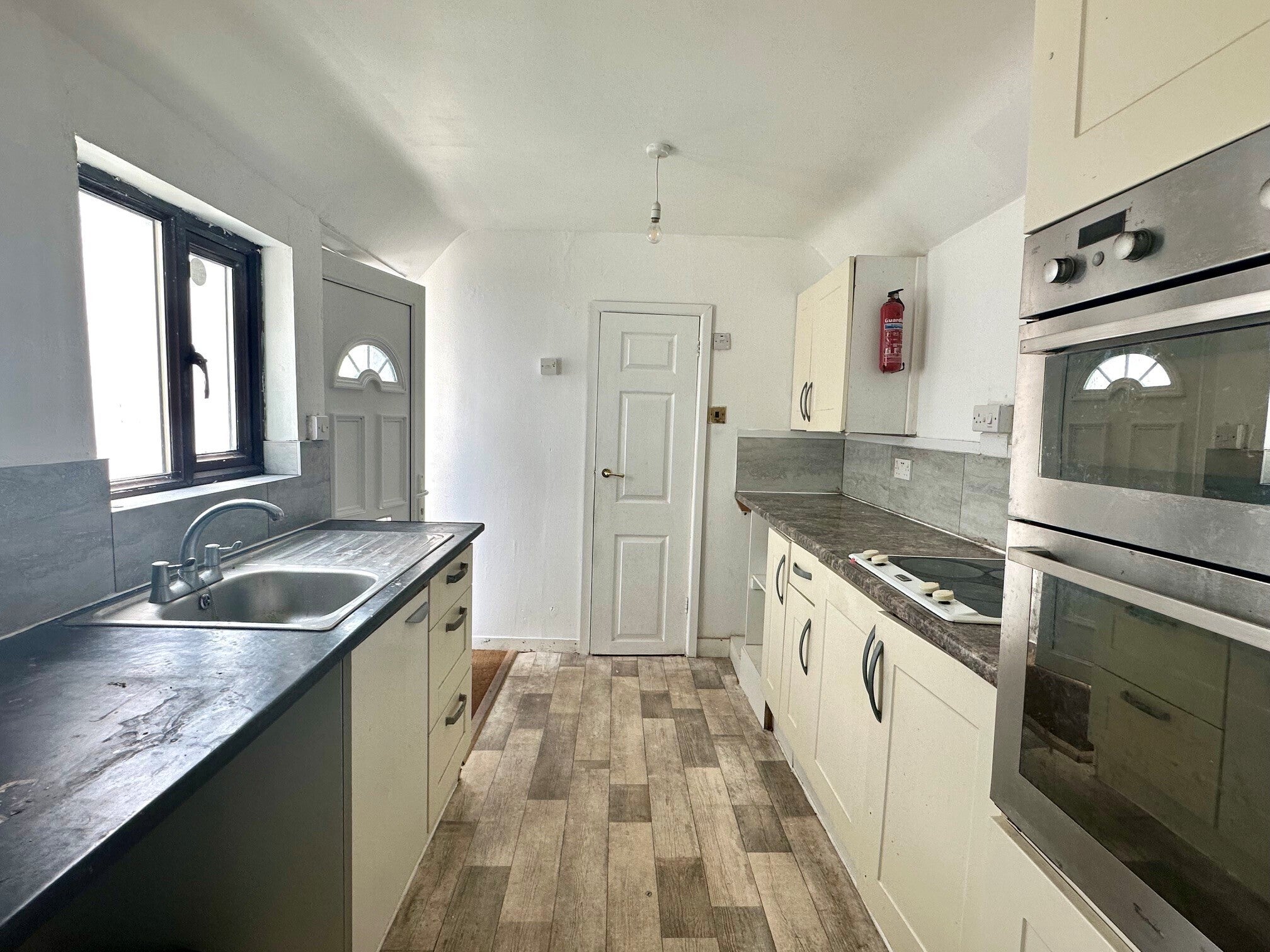 Room Stoke Road in Gosport