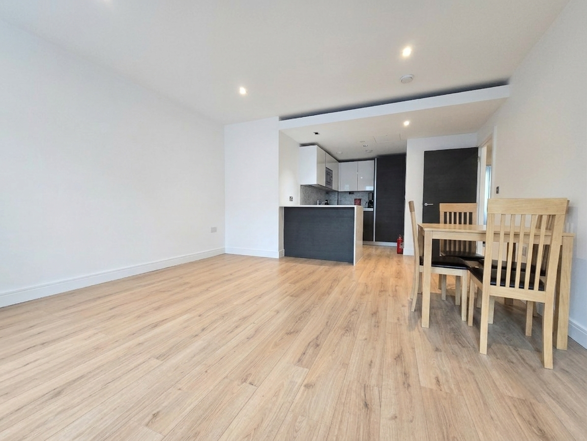 Flat Beadon Road in Greater London