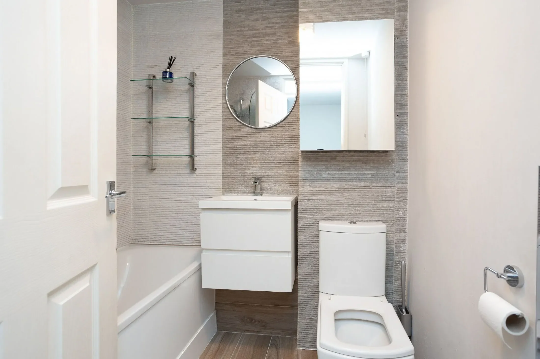House Mortimer Close in Hertsmere