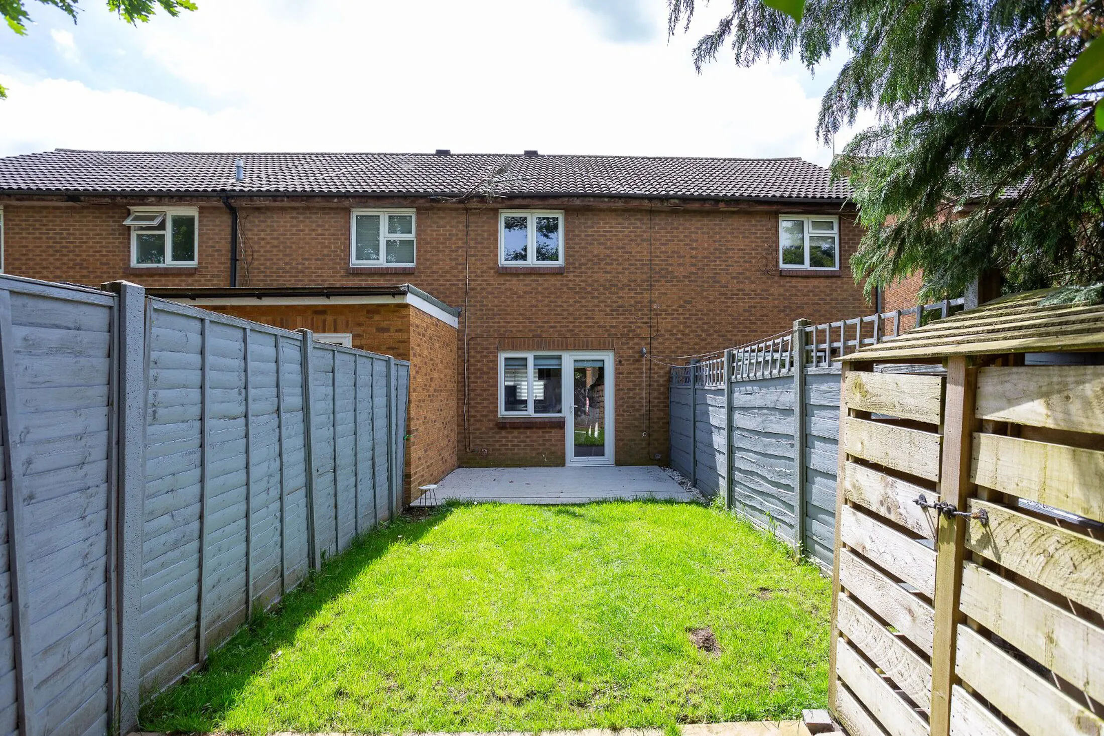 House Mortimer Close in Hertsmere