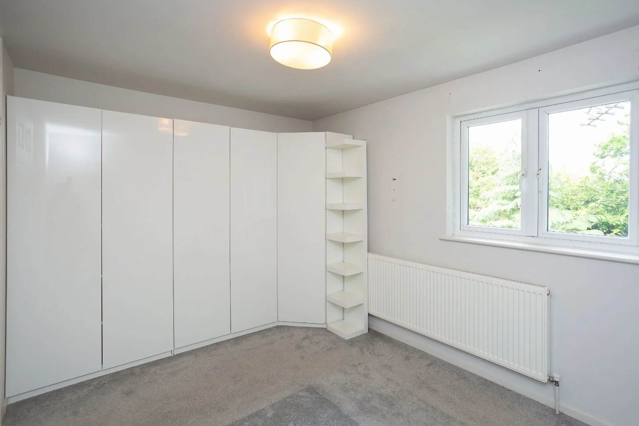 House Mortimer Close in Hertsmere