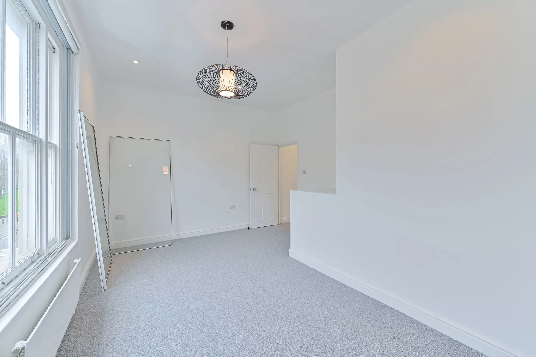 Flat Coldharbour Lane in Greater London
