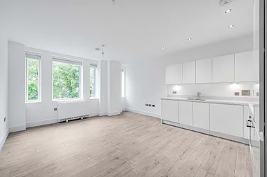 Flat Southbury Road in Greater London