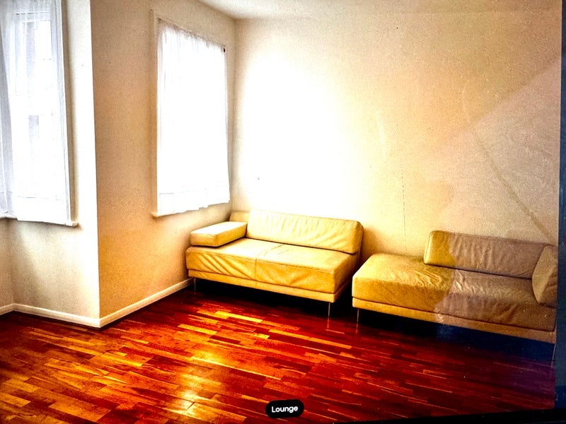 Room Rosemont Road in Greater London