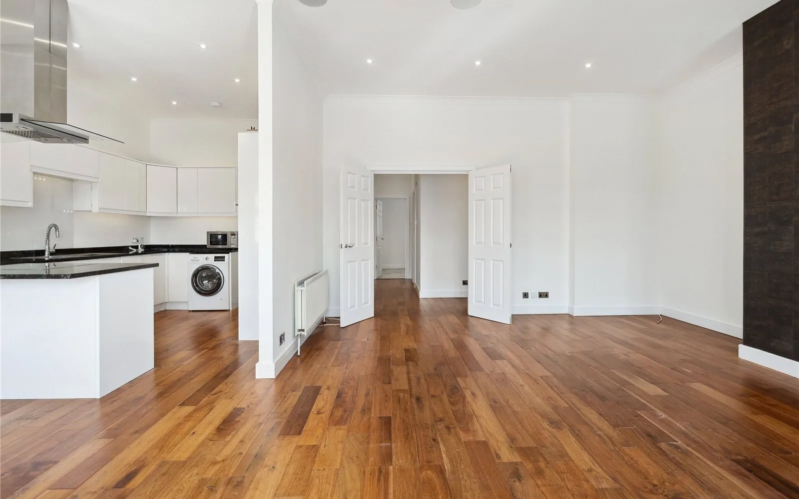 Flat Balfour Road in Elmbridge