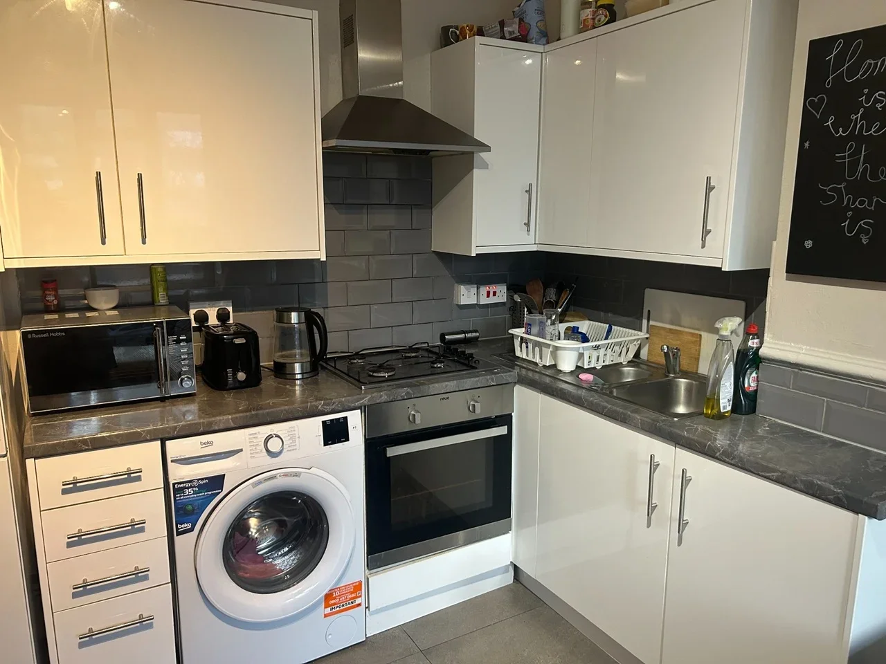 Flat Triangle Place in Greater London