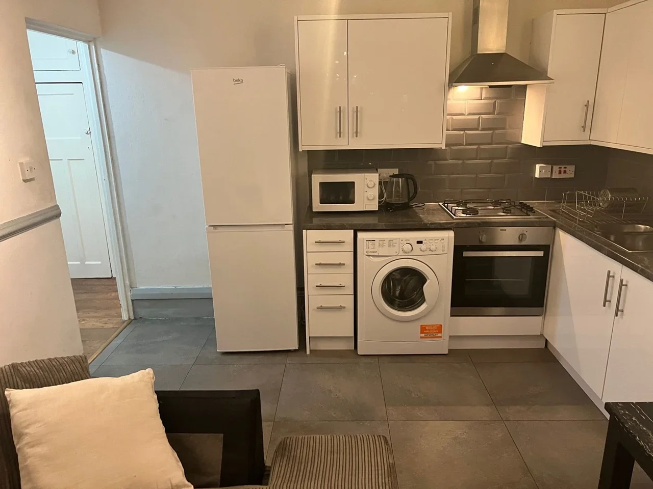 Flat Triangle Place in Greater London