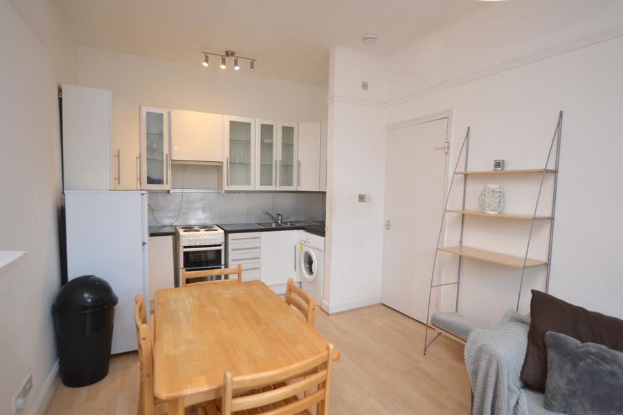 Flat Caledonian Place in City of Edinburgh