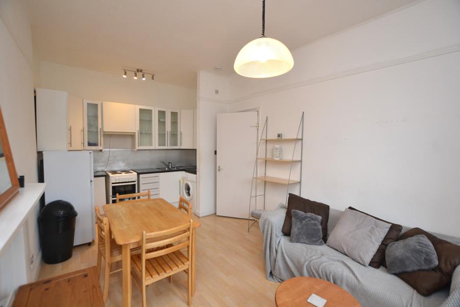 Flat Caledonian Place in City of Edinburgh