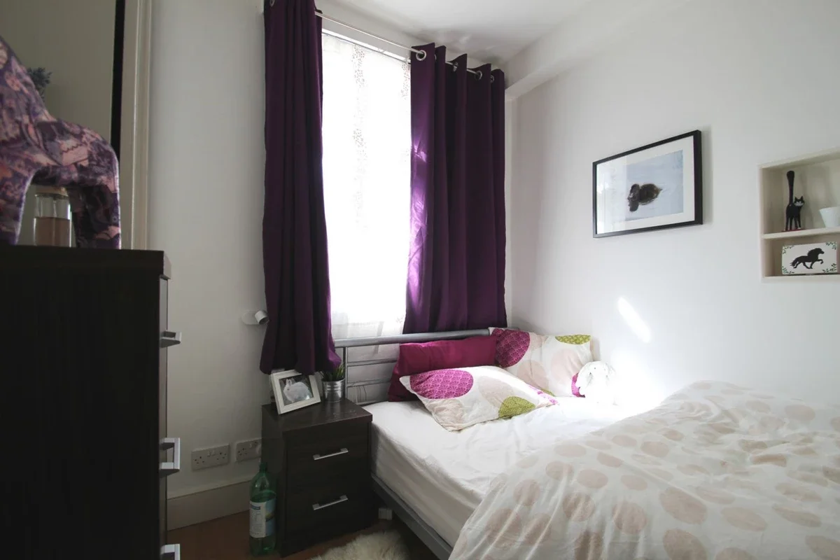 Flat Caledonian Road in Greater London