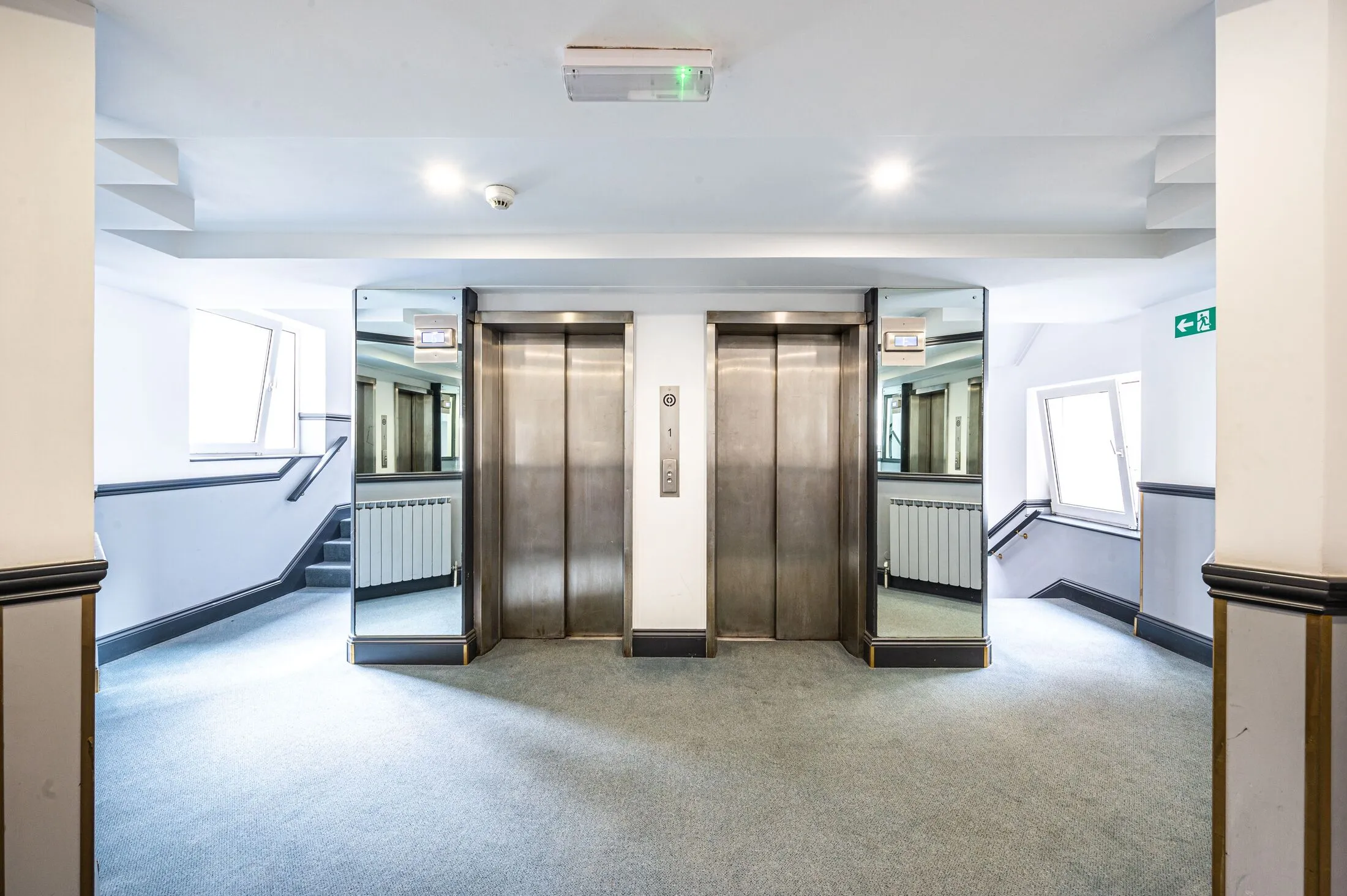 Flat Elystan Street in Greater London