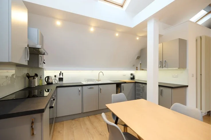 Flat Melbray Mews in Greater London