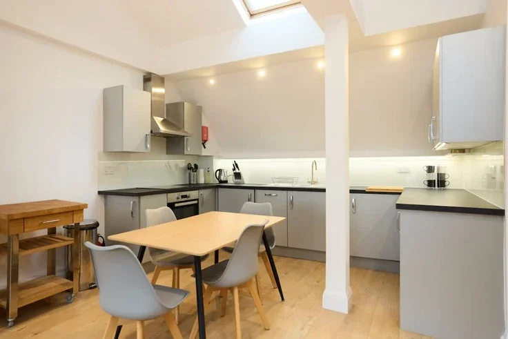 Flat Melbray Mews in Greater London
