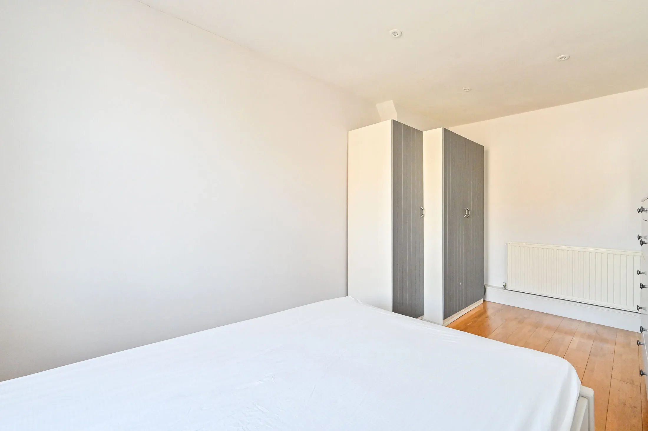 Flat Wellington Way in Greater London