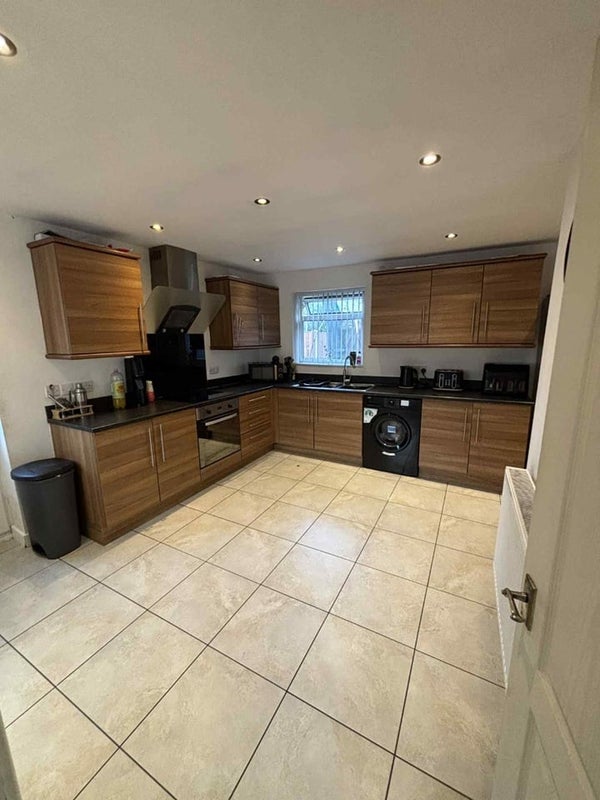 Flat Pine Close in Mansfield Woodhouse