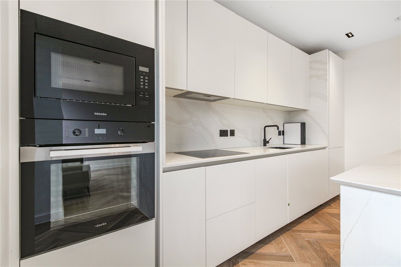 Flat Cluny Mews in Greater London