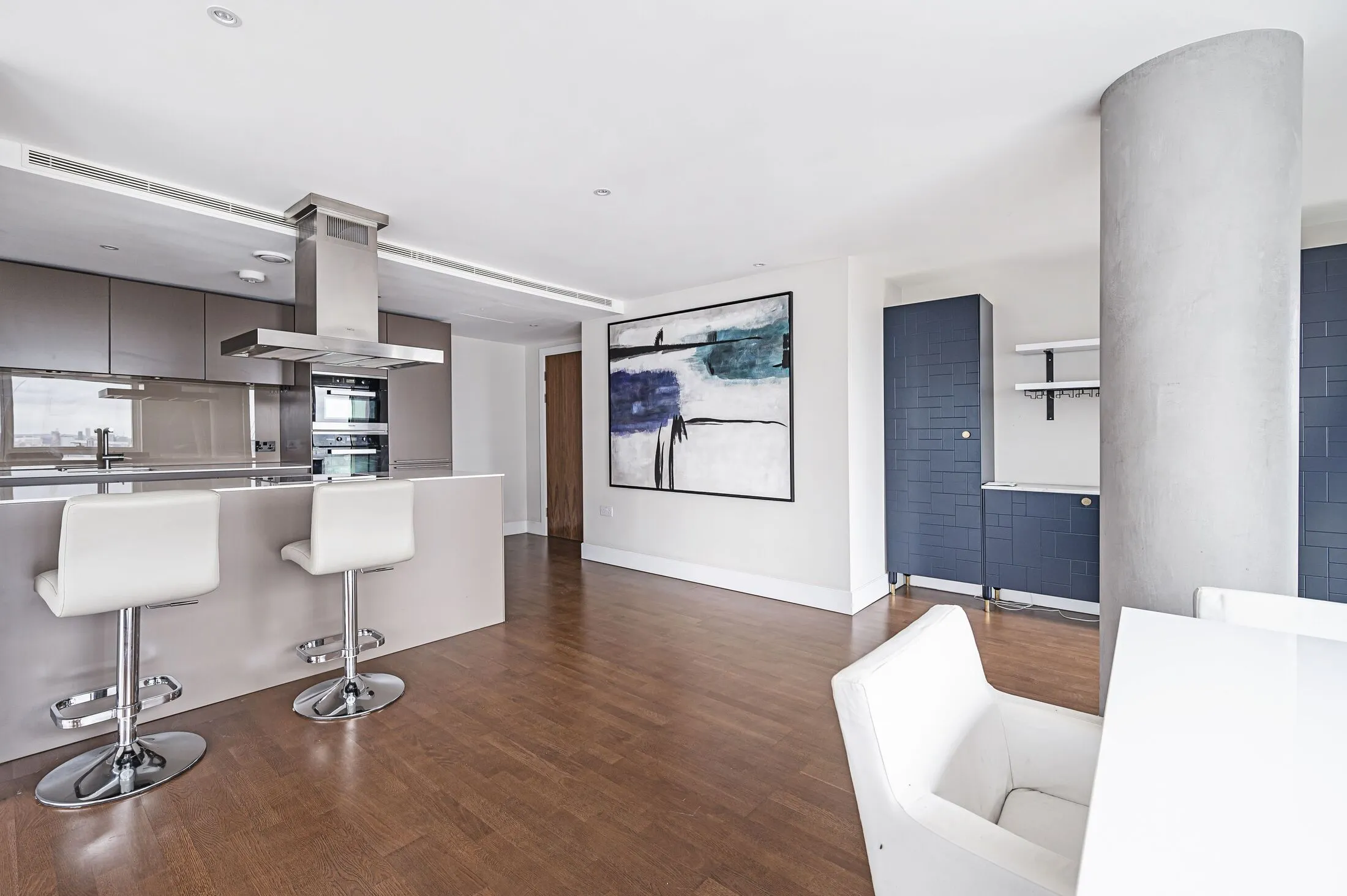 Flat Middlesex Street in City of London