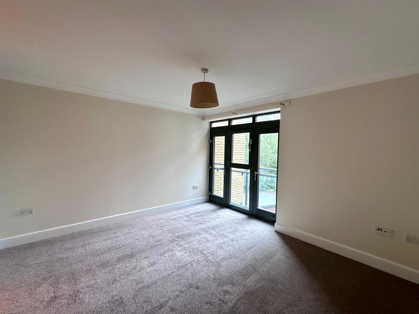 Flat Barker Road in Maidstone