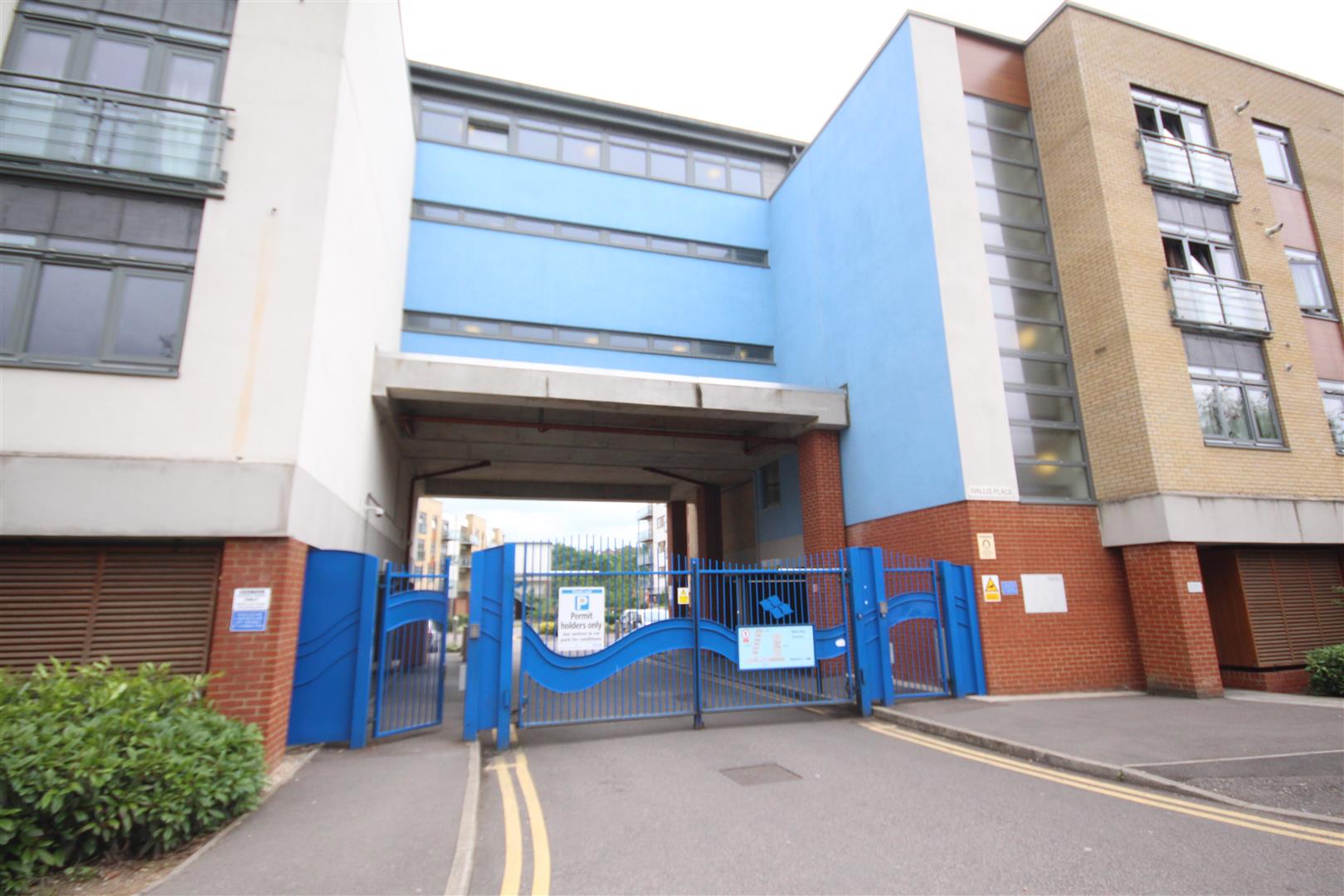 Flat Barker Road in Maidstone