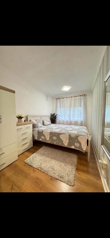 Room Warbeck Road in Greater London