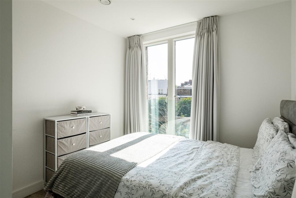 Flat Hofland Road in Greater London