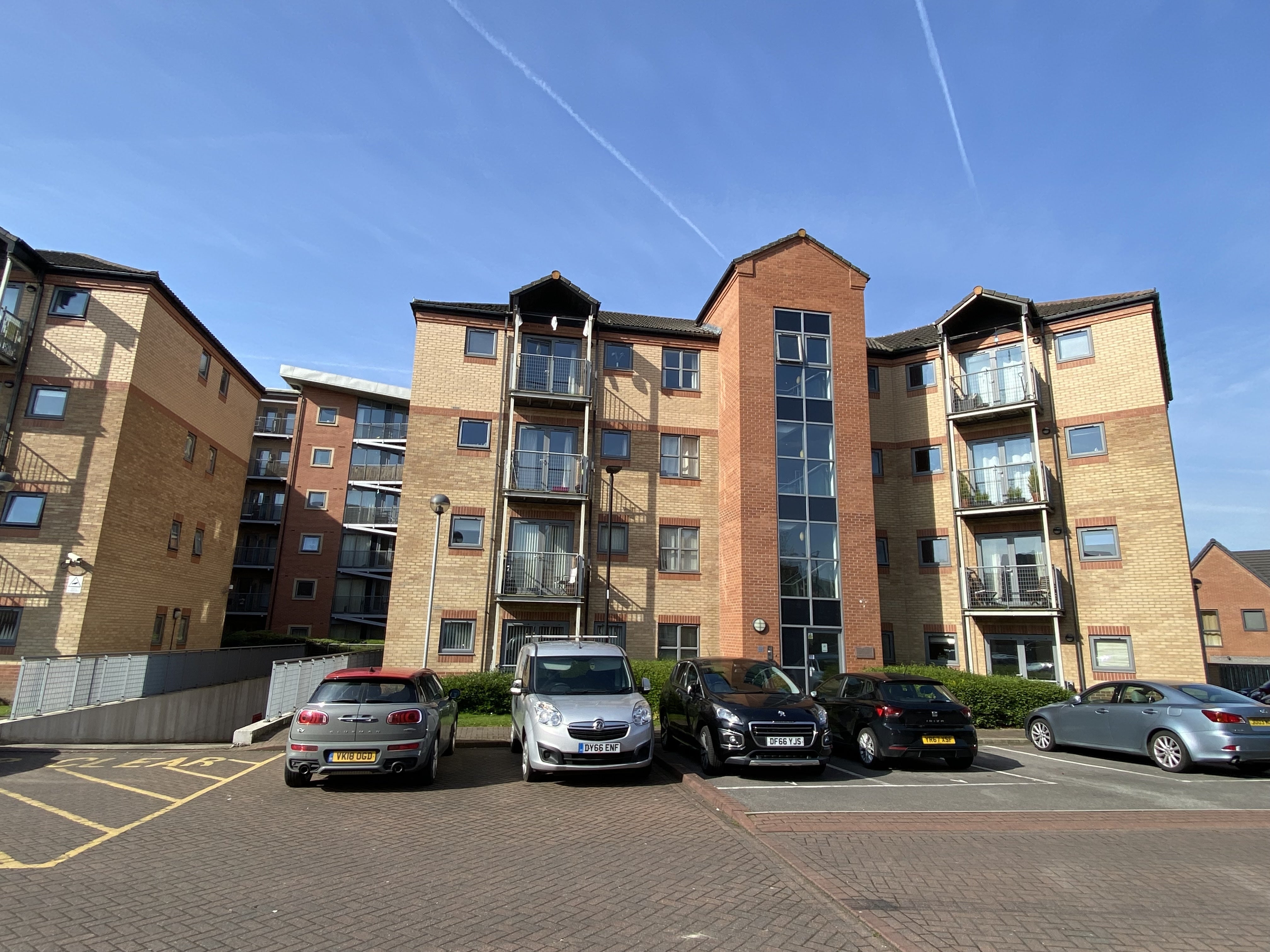 Flat Kentmere Drive in Doncaster