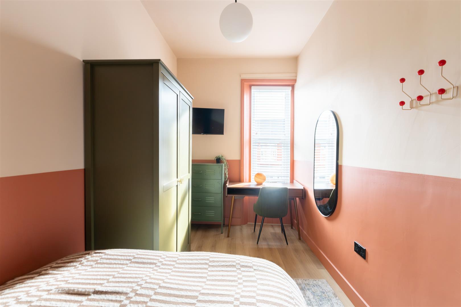 Room Wingrove Avenue in Newcastle upon Tyne