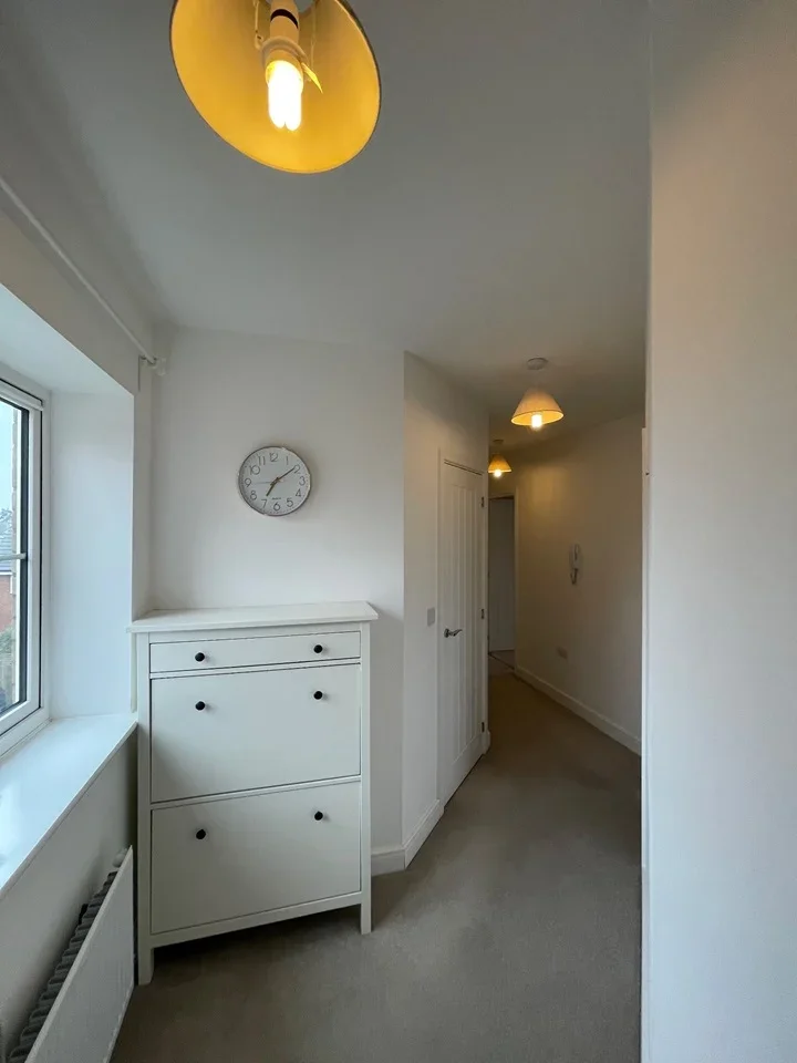 Flat Newland Avenue in East Hertfordshire