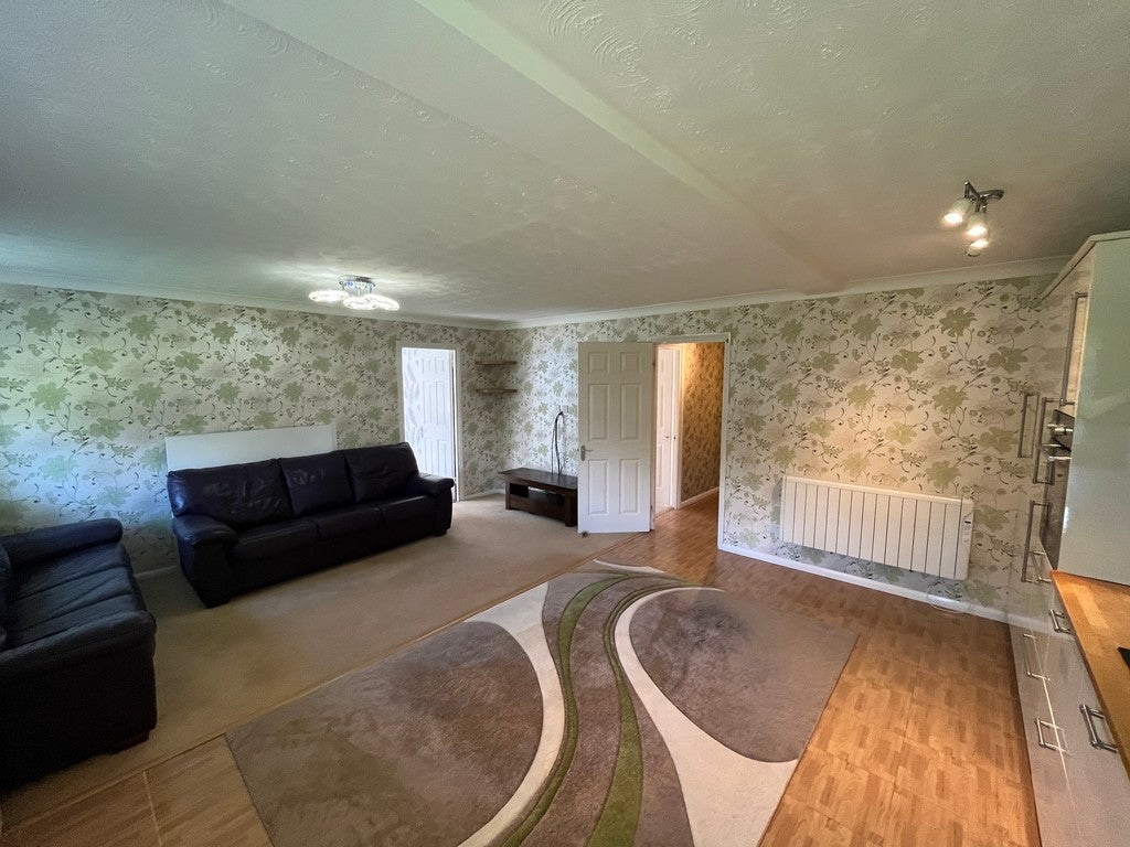 Flat Russet Close in Stewartby