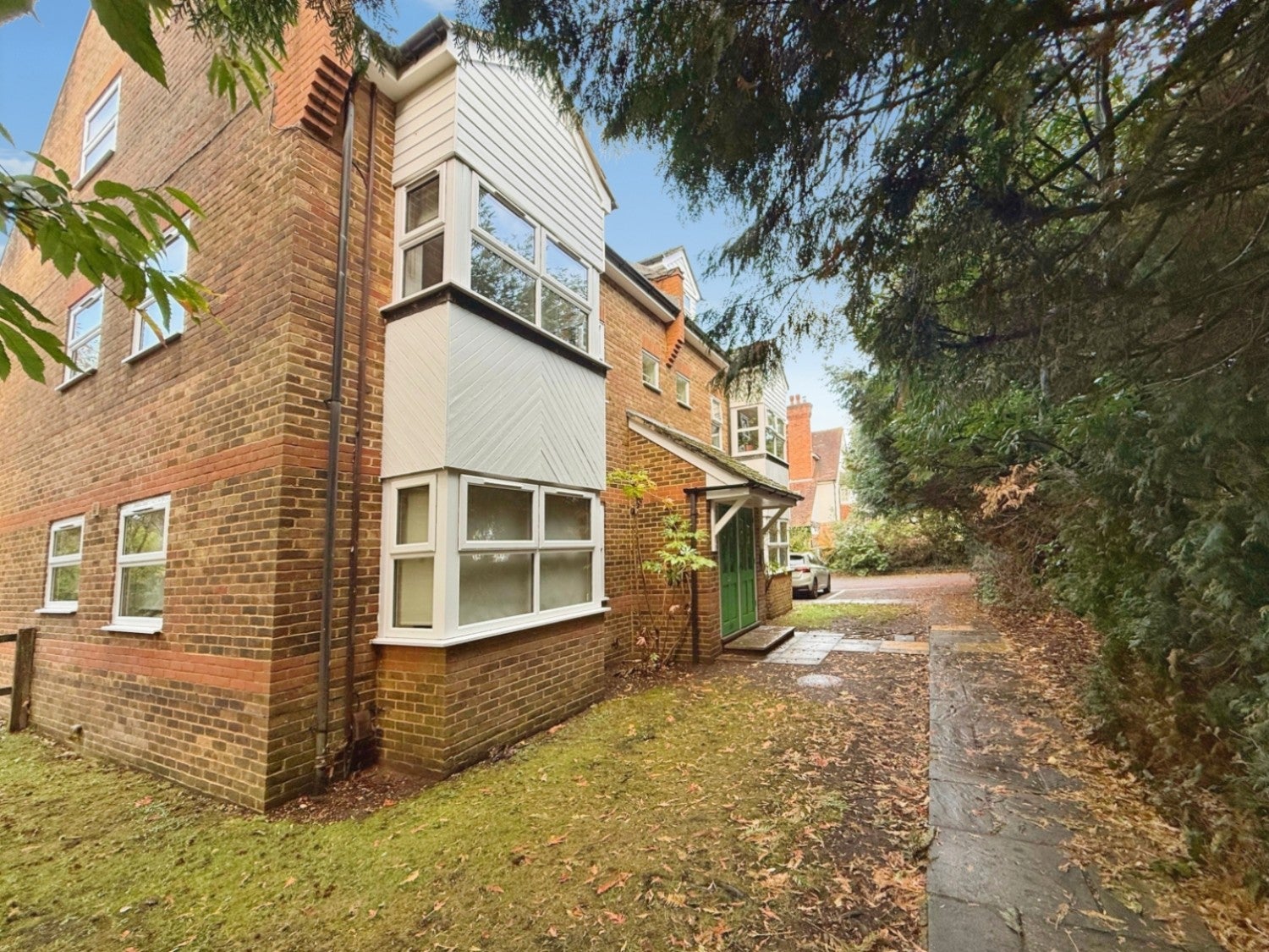 Flat Church Road West in Rushmoor